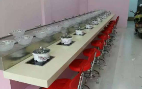 回轉(zhuǎn)自助小火鍋設(shè)備