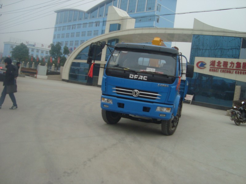 東風(fēng)多利卡隨車吊圖片/東風(fēng)多利卡隨車吊樣板圖 (4)