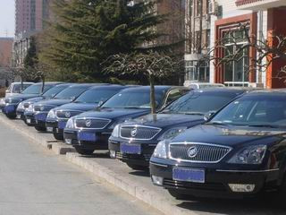 供應(yīng)廣州租車帶司機(jī) 廣州商務(wù)租車價(jià)格