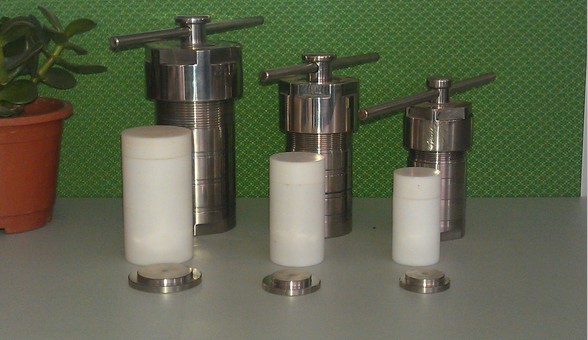 供應(yīng)上海500ml水熱反應(yīng)釜圖片