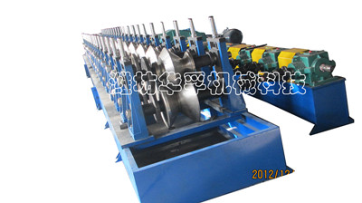 車庫邊梁冷彎成型設(shè)備 邊梁成型機(jī)圖片/車庫邊梁冷彎成型設(shè)備 邊梁成型機(jī)樣板圖 (4)