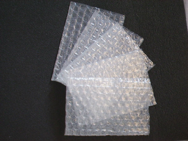 供應佛山牛皮紙氣泡袋廠家，專業(yè)生產廣東牛皮紙泡泡袋價格