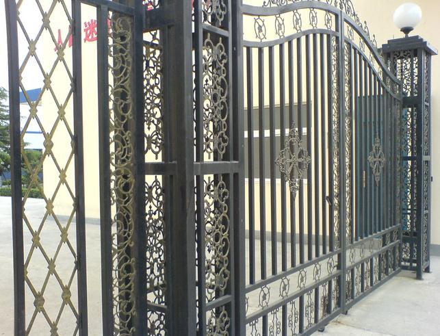 洪山區(qū)鐵藝大門(mén)圖片