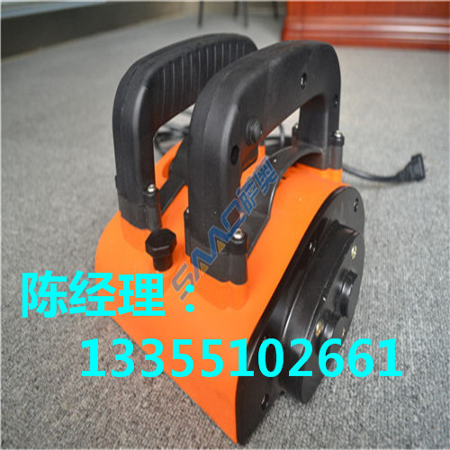 手拿墻面鏟墻皮機 混凝泥土墻面膩圖片