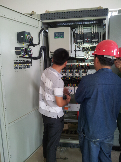 MTK-100電力穩(wěn)壓調(diào)控裝置圖片