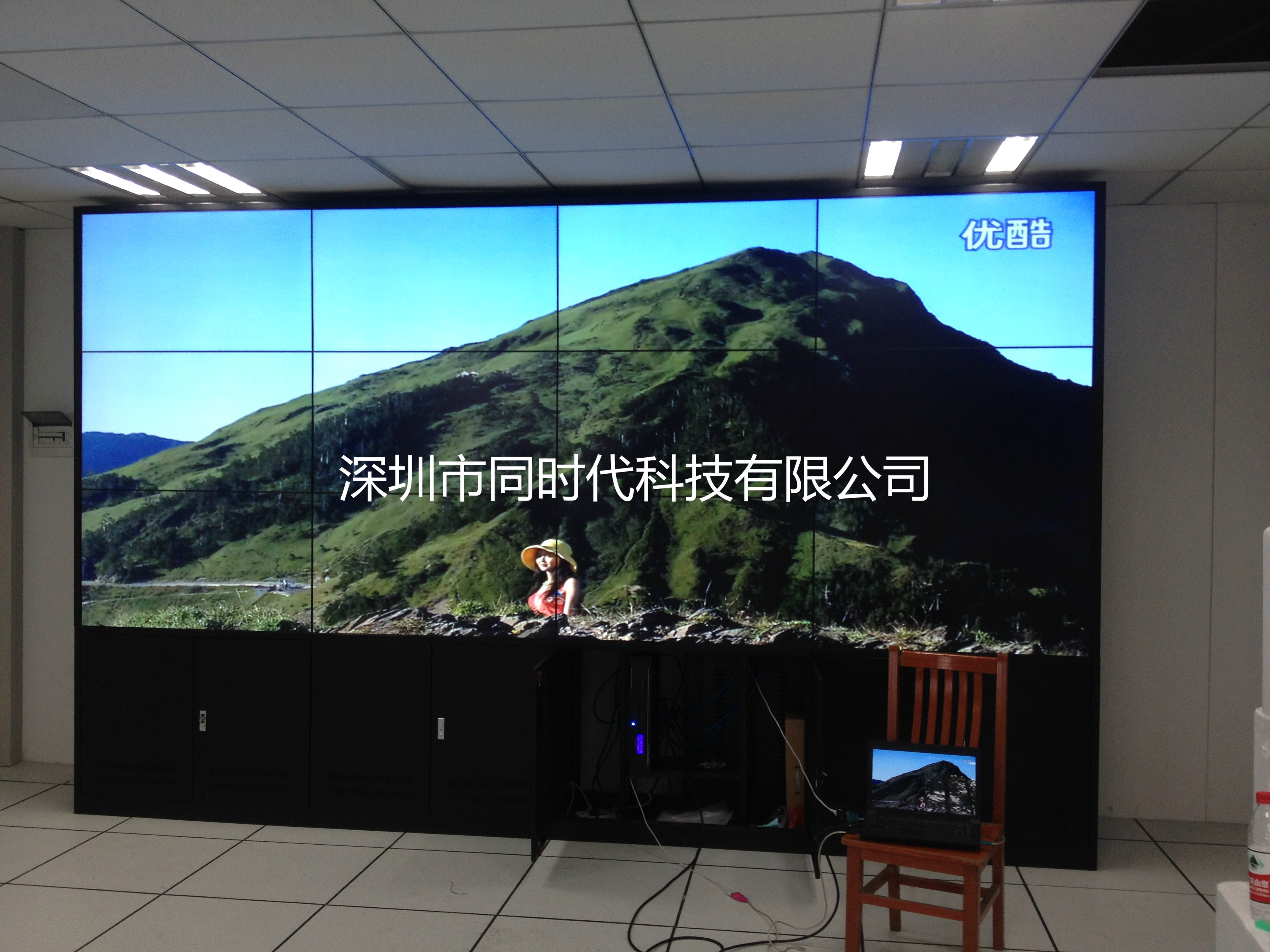 55寸3.5mm液晶拼接屏圖片