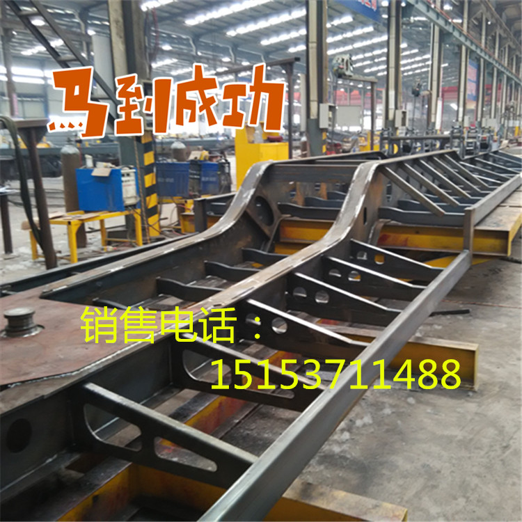 供應(yīng)廠家*直銷倉柵式半掛車 減少投資成本 創(chuàng)造更多利潤價(jià)值