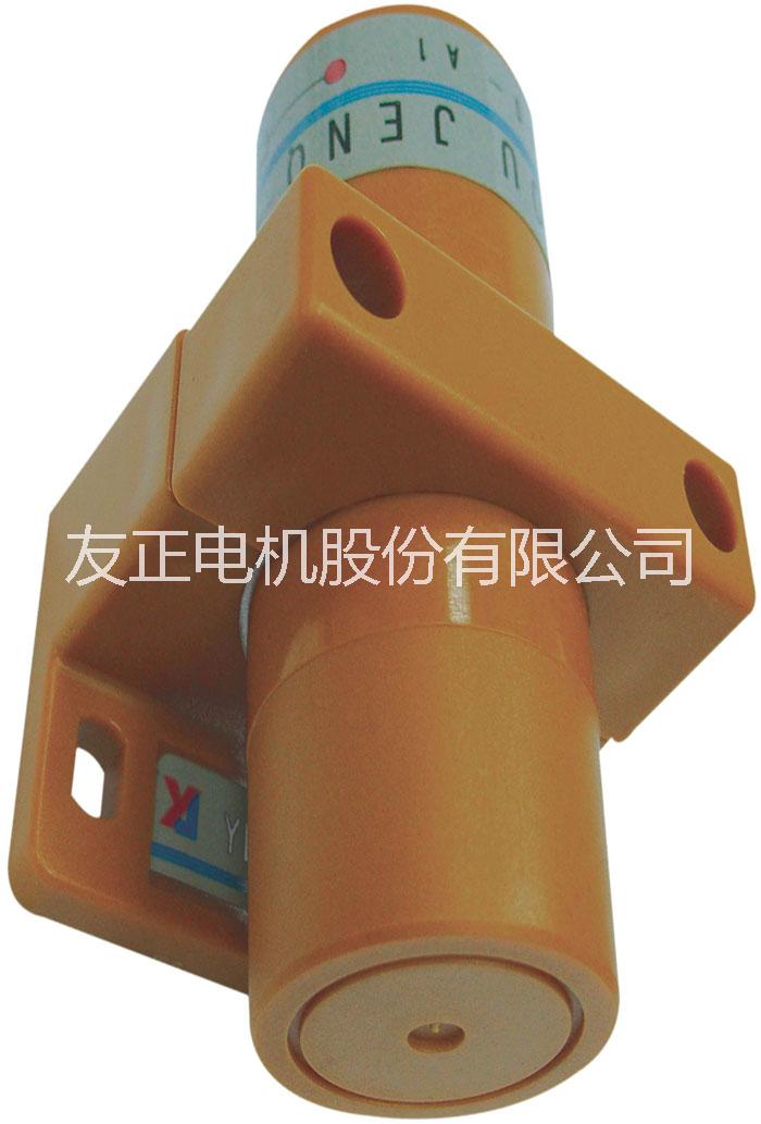 電子開(kāi)關(guān)量接近開(kāi)關(guān)圖片