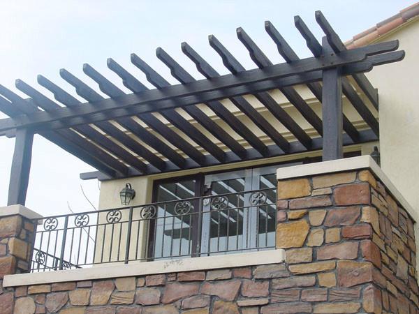 防腐木生產(chǎn)廠圖片