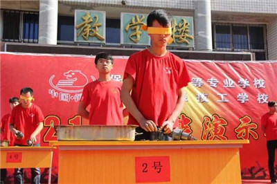 保定哪里有修汽車好的技校│學(xué)汽修圖片/保定哪里有修汽車好的技校│學(xué)汽修樣板圖 (3)