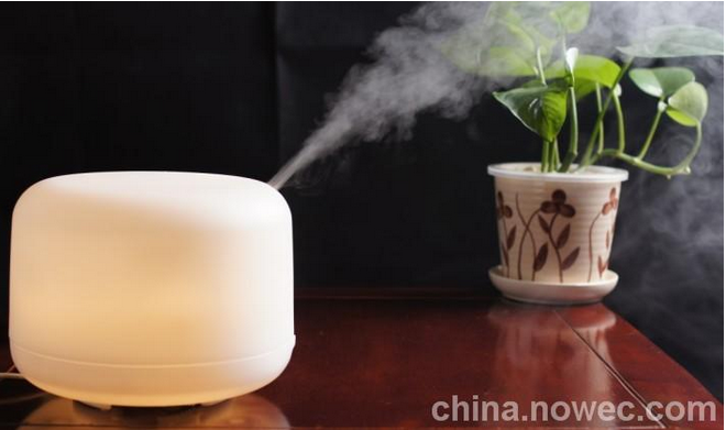 供應(yīng)用于加濕器的加濕器IC 24V2.4M帶彩燈定時(shí)功能霧化片檢測(cè)水位霧化器方案開發(fā)