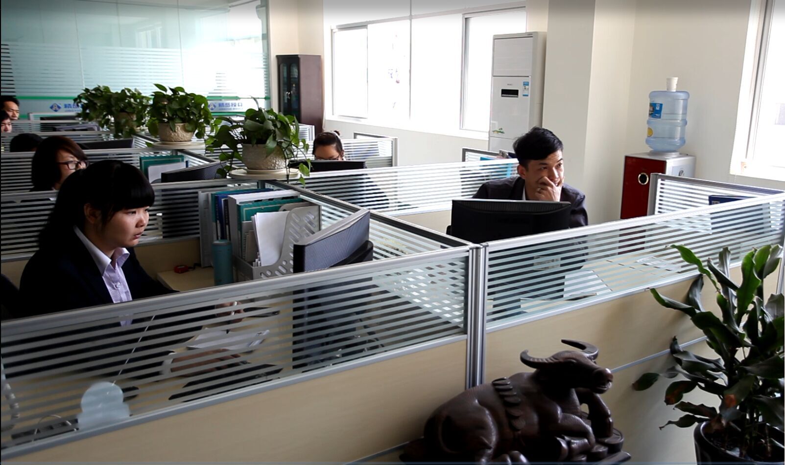 精岳模具 成就團隊輝煌圖片