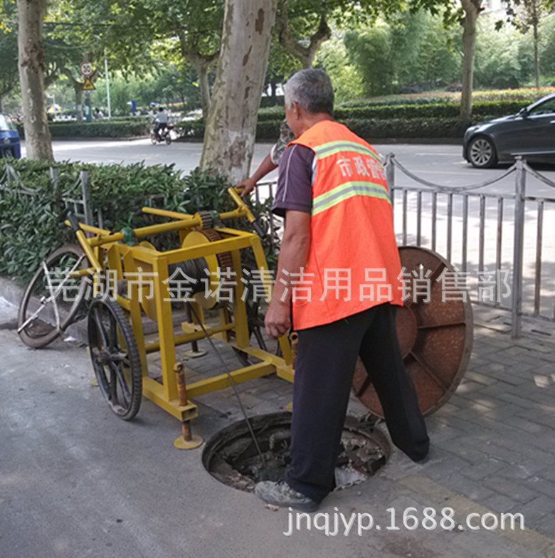 芜湖市直销掏挖式管道通沟牛内部清淤机厂家供应直销掏挖式管道通沟牛内部清淤机