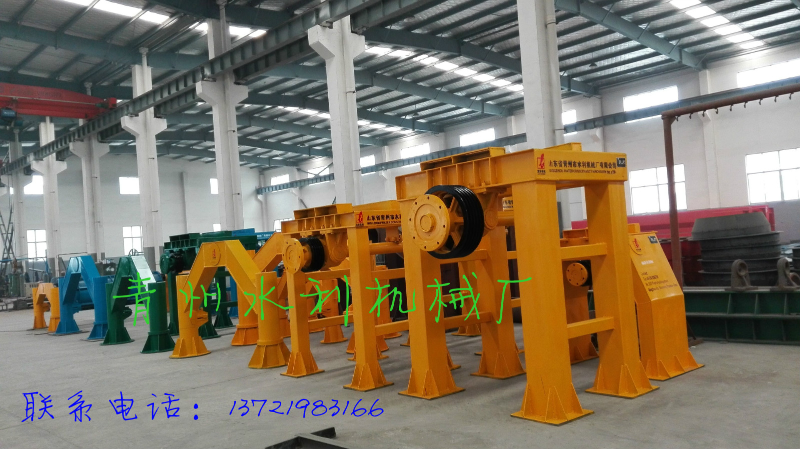 懸輥式水泥制管機(jī)圖片