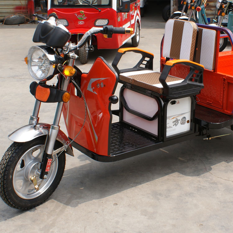供應(yīng)貴州貴陽市豪華款小折疊客貨兩用電動三輪車 狹小空間自由出入
