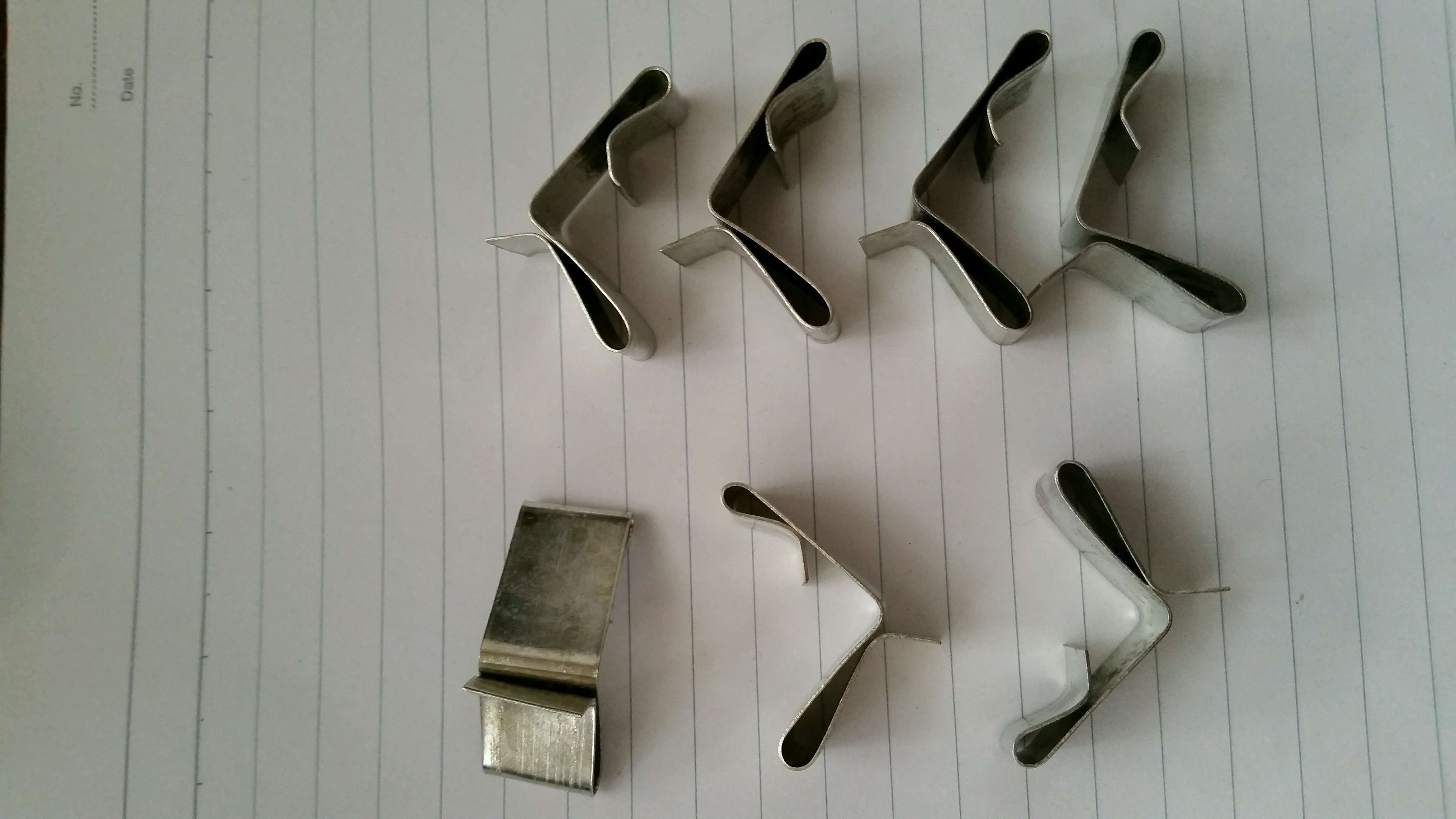 供應(yīng)用于橋架蓋板扣鎖的彈簧扣鎖