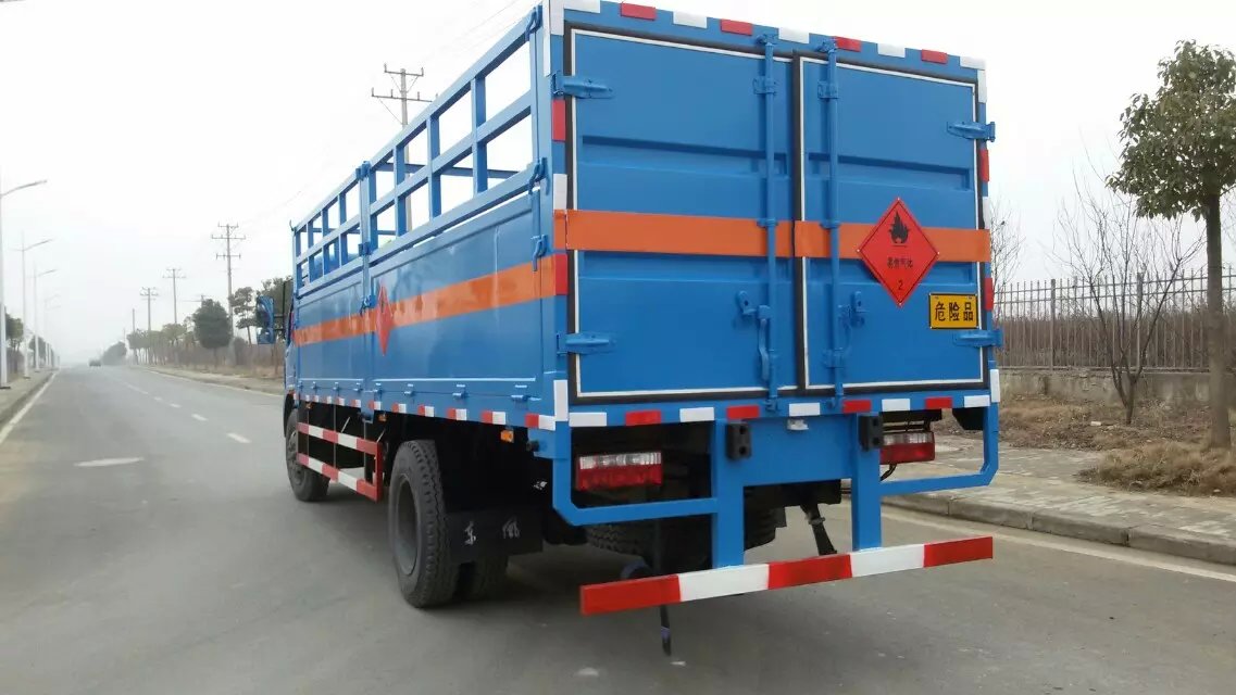 東風(fēng)氣瓶運(yùn)輸車(chē)圖片/東風(fēng)氣瓶運(yùn)輸車(chē)樣板圖 (3)