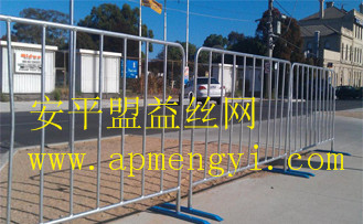 供應安平盟益公路護欄網(wǎng)、高速公路護欄網(wǎng)、機場隔離柵、監(jiān)獄防護網(wǎng)