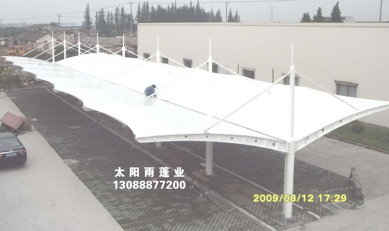 深圳汽車(chē)雨棚停車(chē)蓬鋼結(jié)構(gòu)停車(chē)棚圖片/深圳汽車(chē)雨棚停車(chē)蓬鋼結(jié)構(gòu)停車(chē)棚樣板圖 (3)
