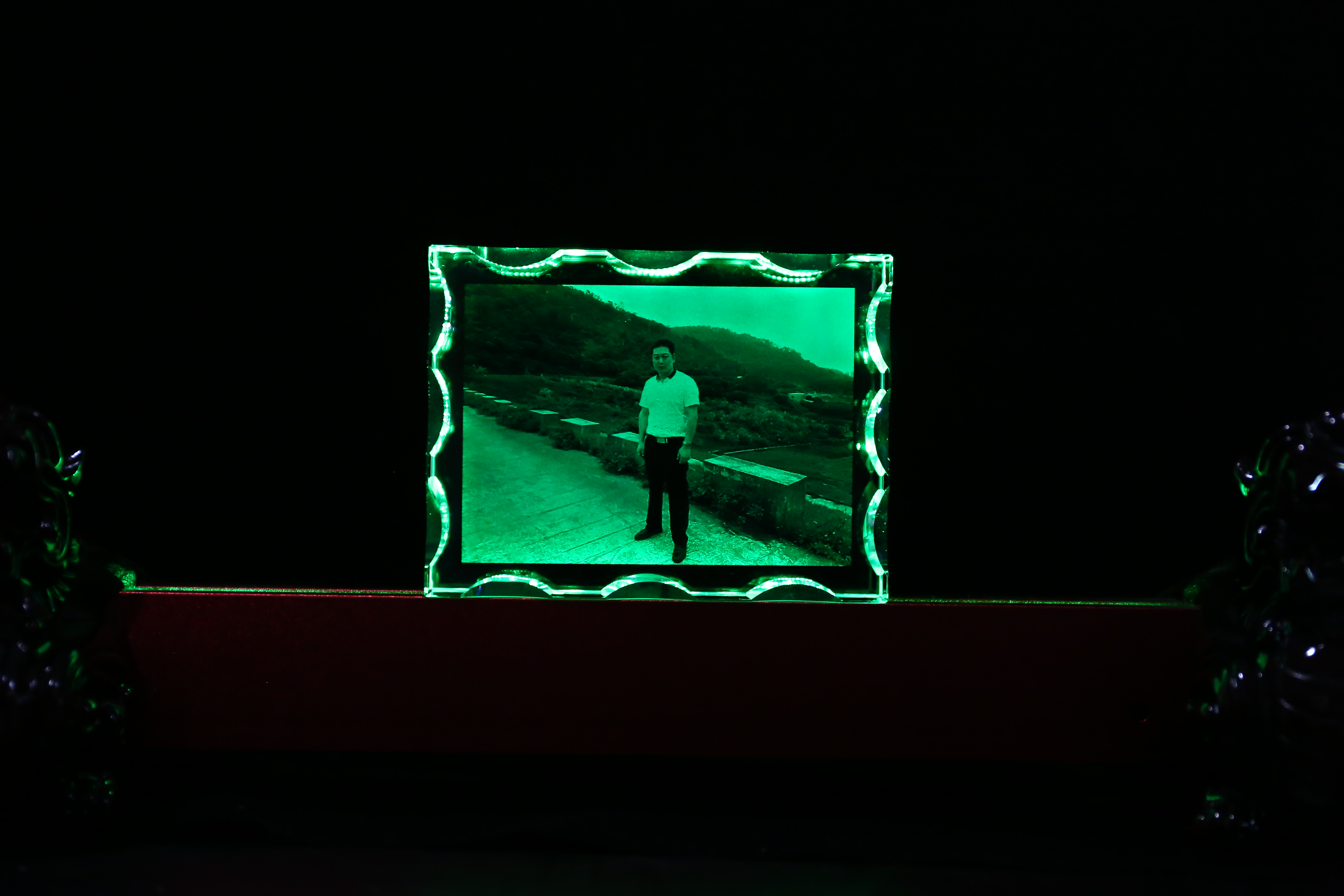 水晶玻璃亞克力激光內(nèi)雕加工定制圖片/水晶玻璃亞克力激光內(nèi)雕加工定制樣板圖 (2)