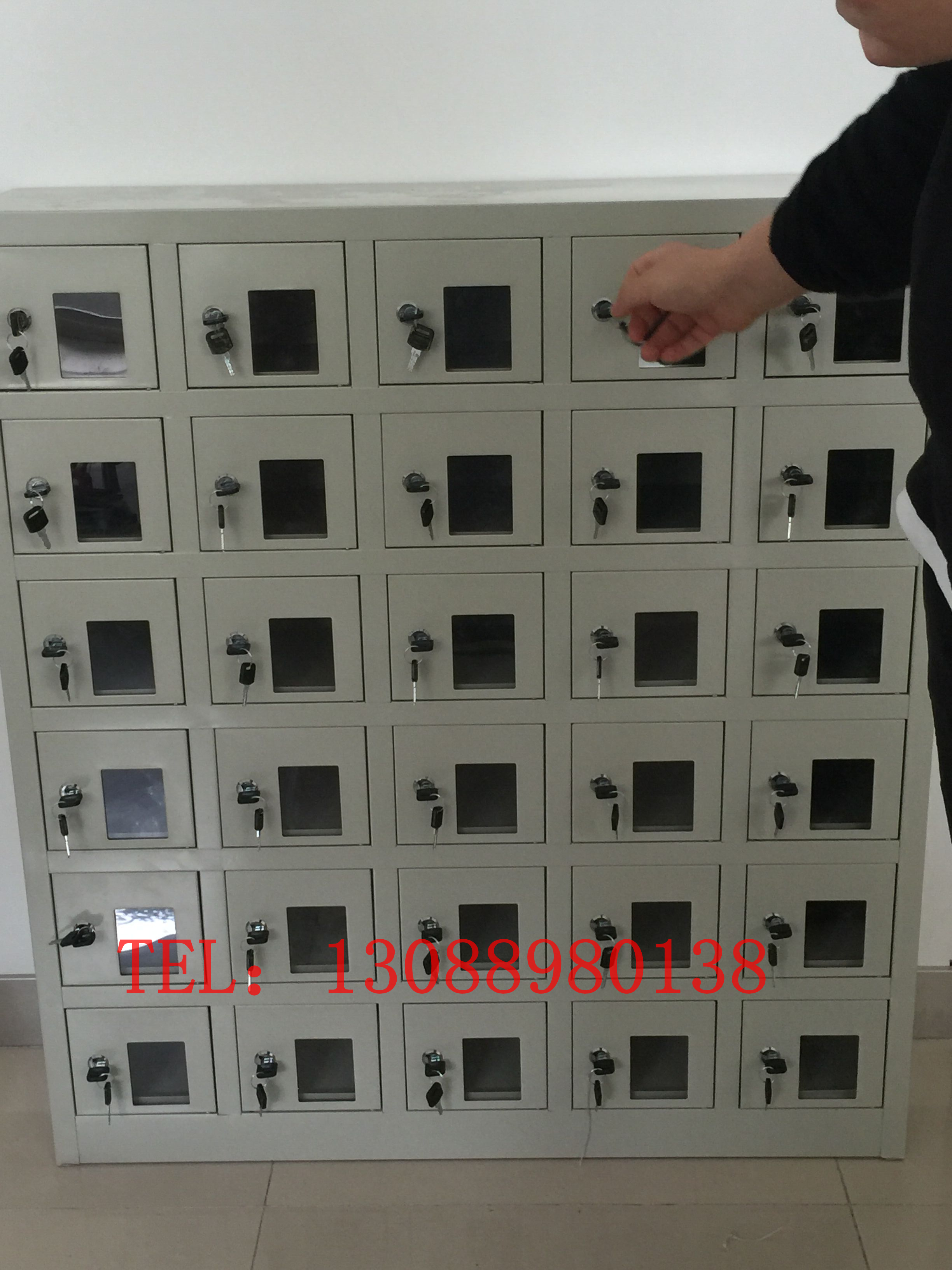 手機寄存柜圖片