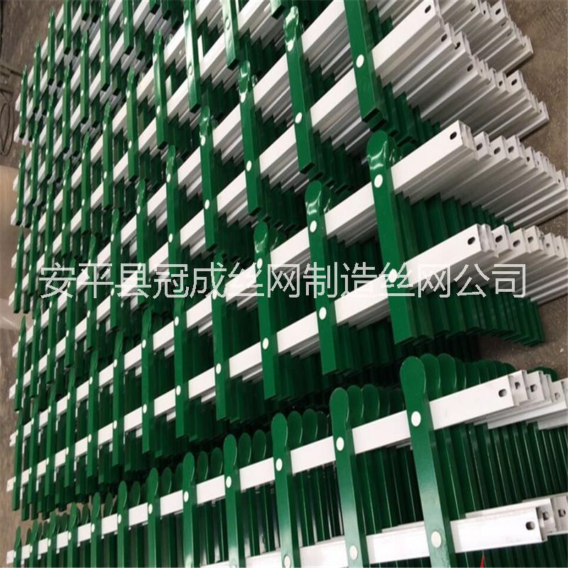 草坪護(hù)欄圖片/草坪護(hù)欄樣板圖 (1)