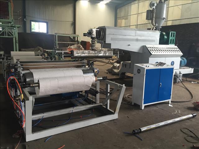 山東濟(jì)南恒利1000流涎膜機(jī)圖片