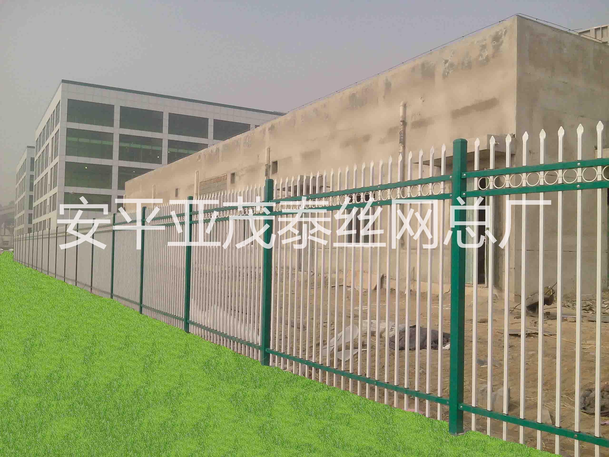 雙邊絲圍欄圖片