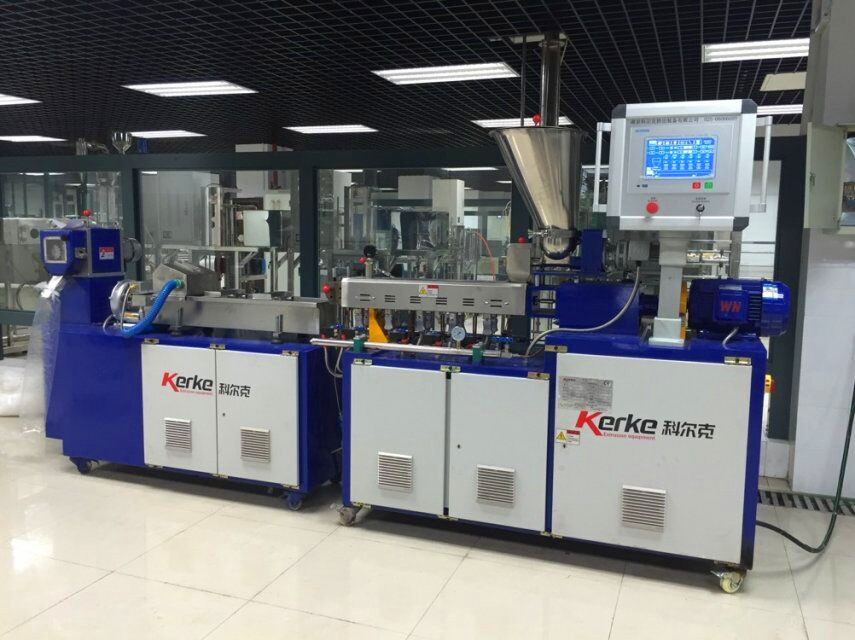 小型實(shí)驗(yàn)室雙螺桿造粒機(jī)圖片/小型實(shí)驗(yàn)室雙螺桿造粒機(jī)樣板圖 (3)