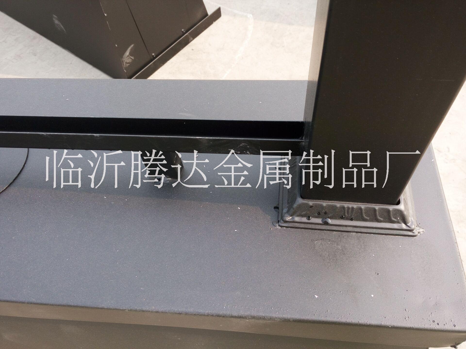 北京道旗生产厂家、道旗报价、宣传栏、标牌、道旗设计、道旗定制、花盘盆道旗、铁质道旗、注沙道旗、罗马道旗、楼盘道旗、房地产道旗、户外道旗、道旗旗杆、临沂腾达道旗生产厂家15069996113