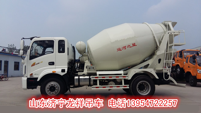 濟寧龍祥小吊車混凝土攪拌車泵車圖片