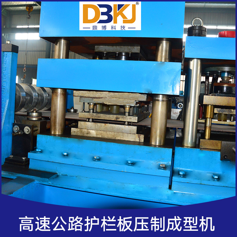 三波高速公路護欄板設備廠家|無錫三波高速公路護欄板設備價格