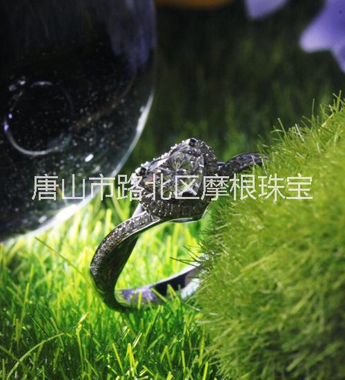 設(shè)計(jì)婚戒定制圖片