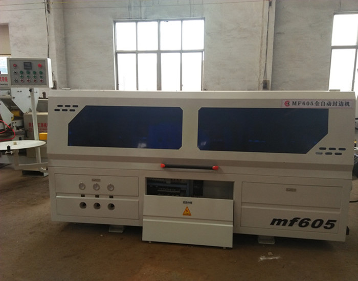 山東直銷(xiāo)木工機(jī)械直線封邊機(jī)圖片