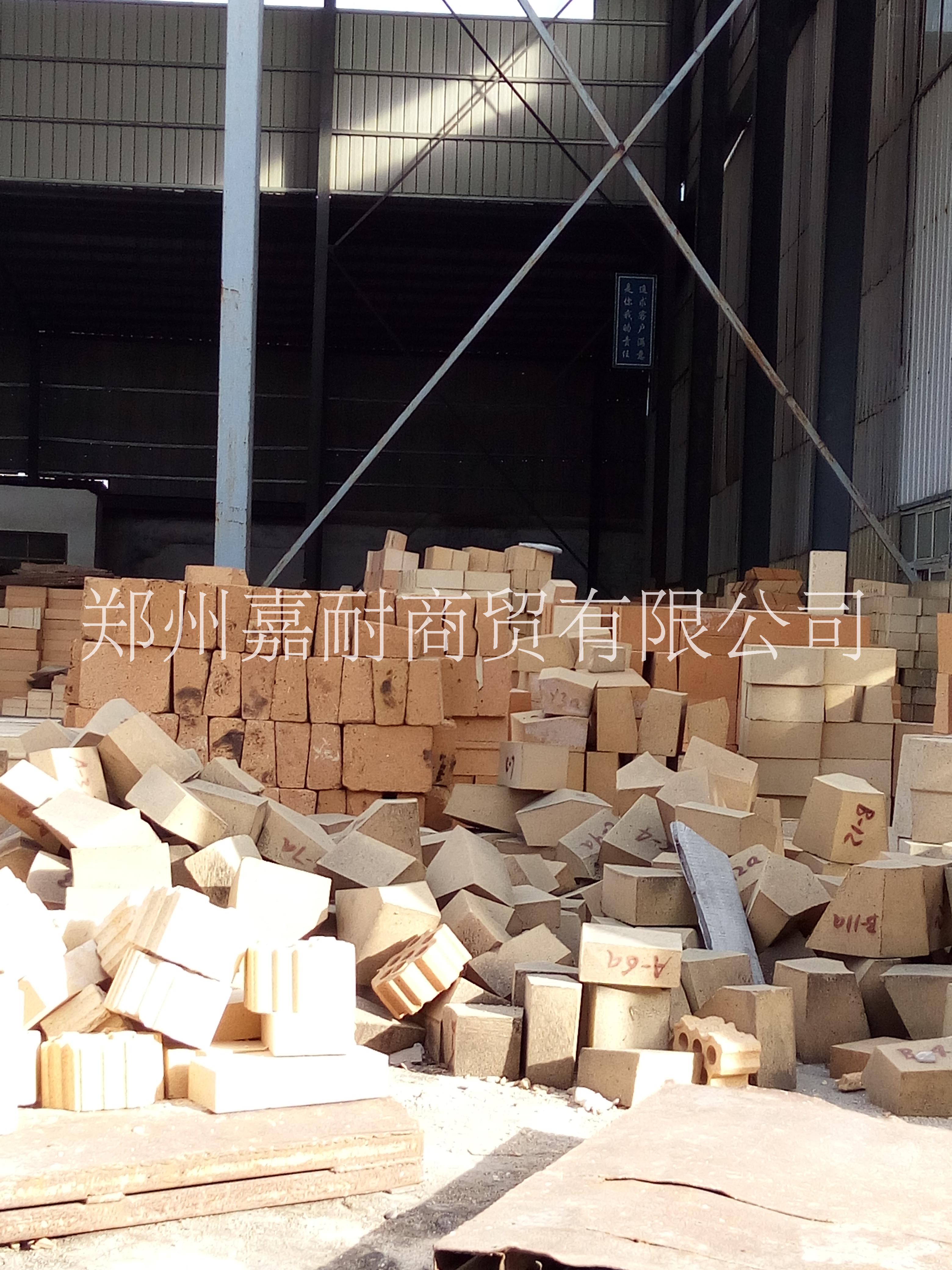 供應(yīng)二級(jí)高鋁磚批發(fā)圖片/供應(yīng)二級(jí)高鋁磚批發(fā)樣板圖 (2)