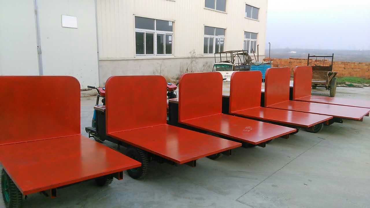 宇星印染廠電瓶拉布車，養(yǎng)殖場用小型飼料運(yùn)輸電動三輪車