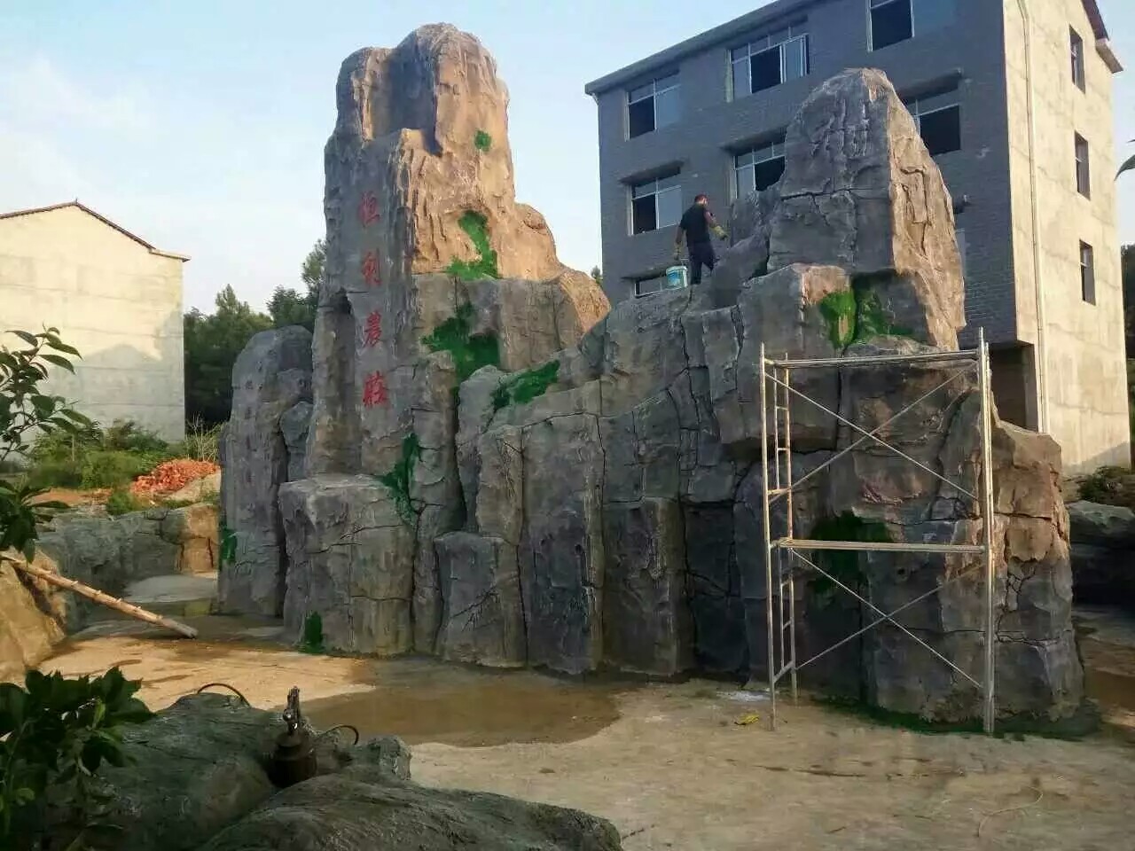 假山假樹制作圖片/假山假樹制作樣板圖 (4)