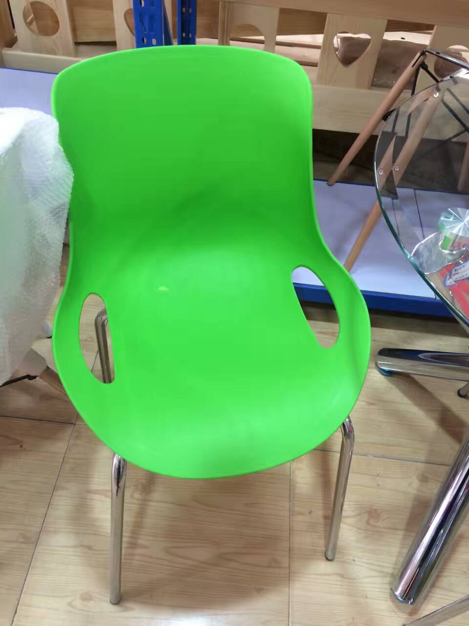 成都塑料椅子圖片