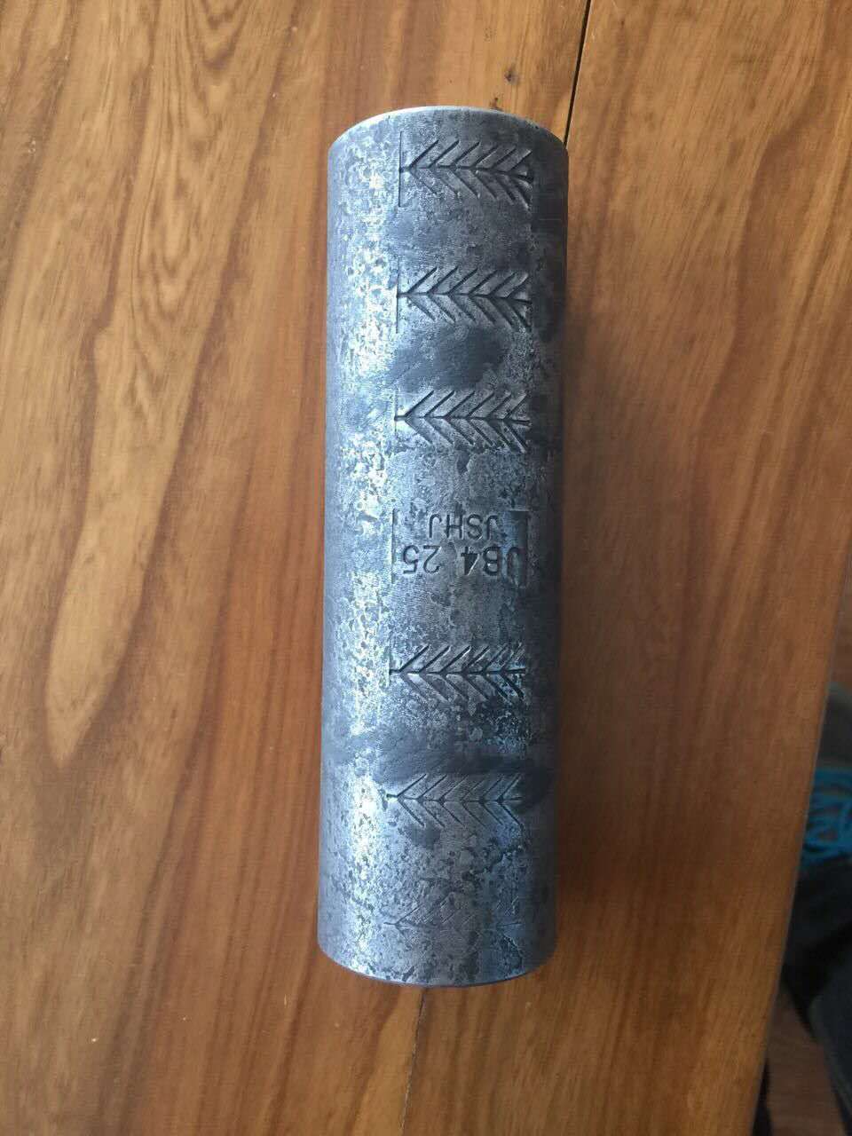 橋梁隧道用冷擠壓套筒圖片