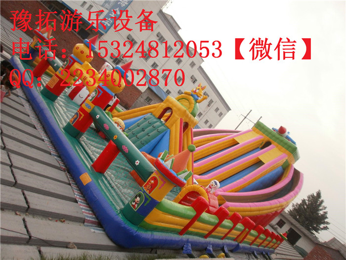 商場多彩充氣城堡廠家報價火熱銷售圖片