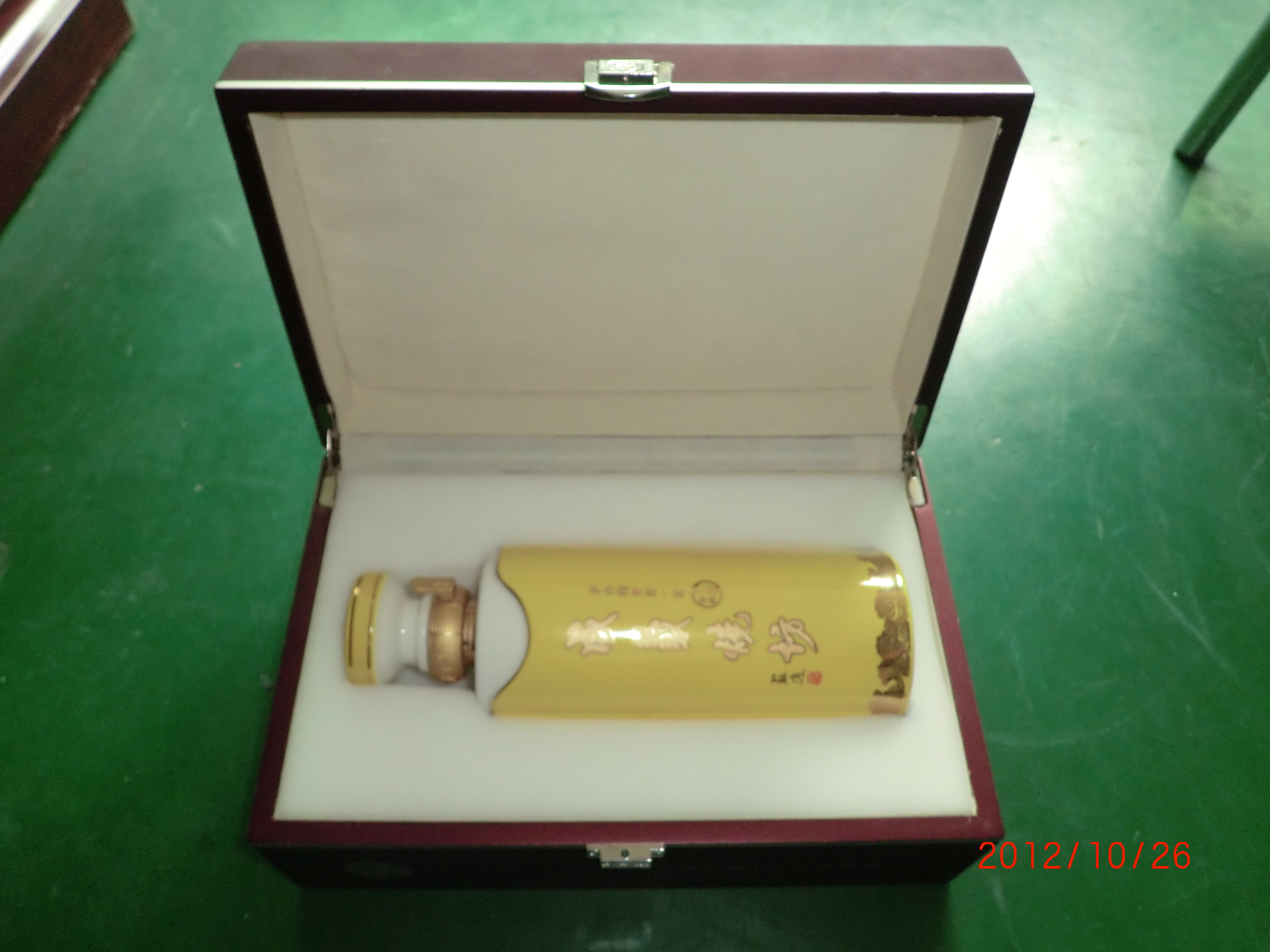 泡棉內(nèi)襯eva內(nèi)襯一體雕刻成型*東泰