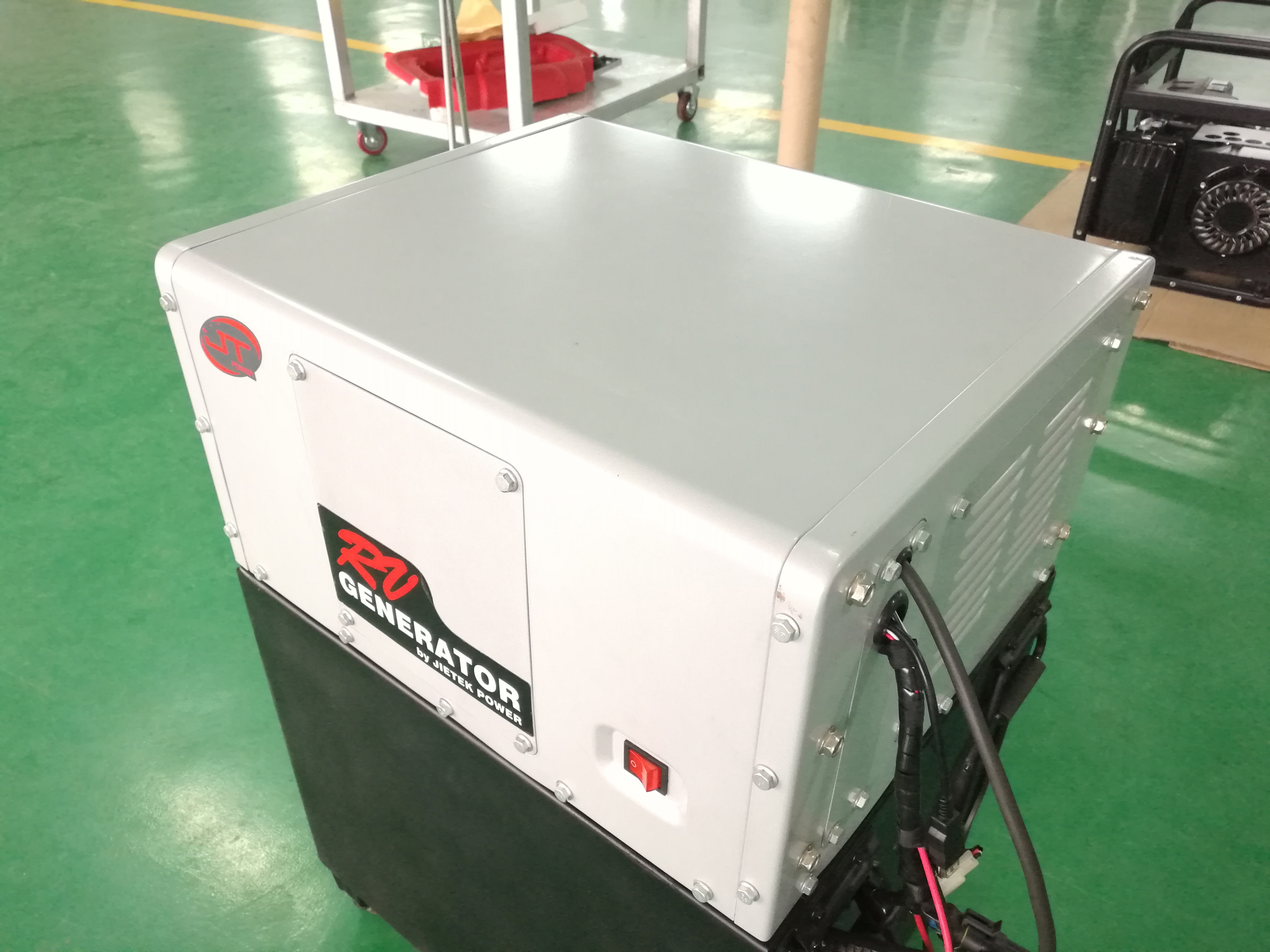 杰特動力5KW數(shù)碼變頻汽油發(fā)電機組房車*卓越無比