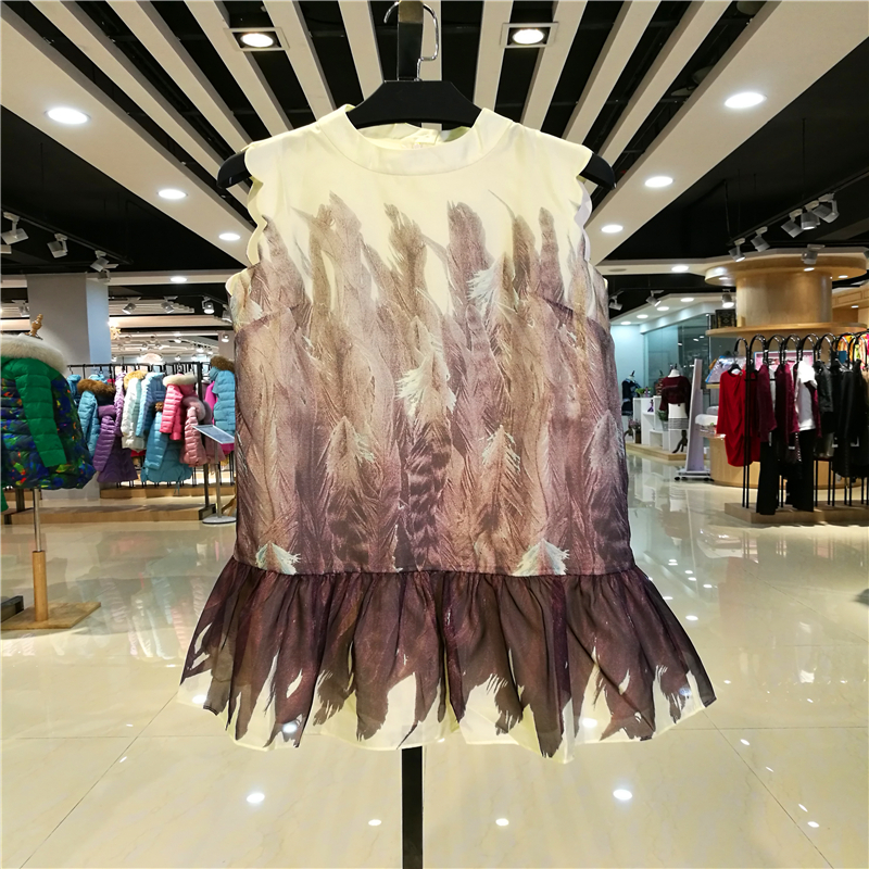 品牌女裝折扣一手貨源正品批發(fā)圖片