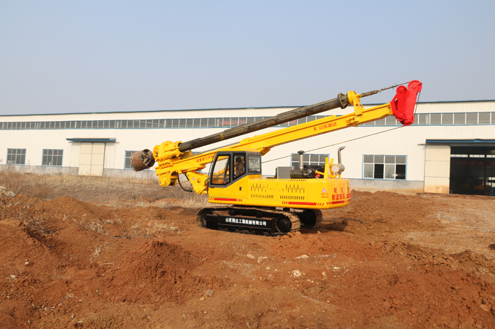 LD-530機(jī)鎖桿旋挖鉆機(jī)圖片