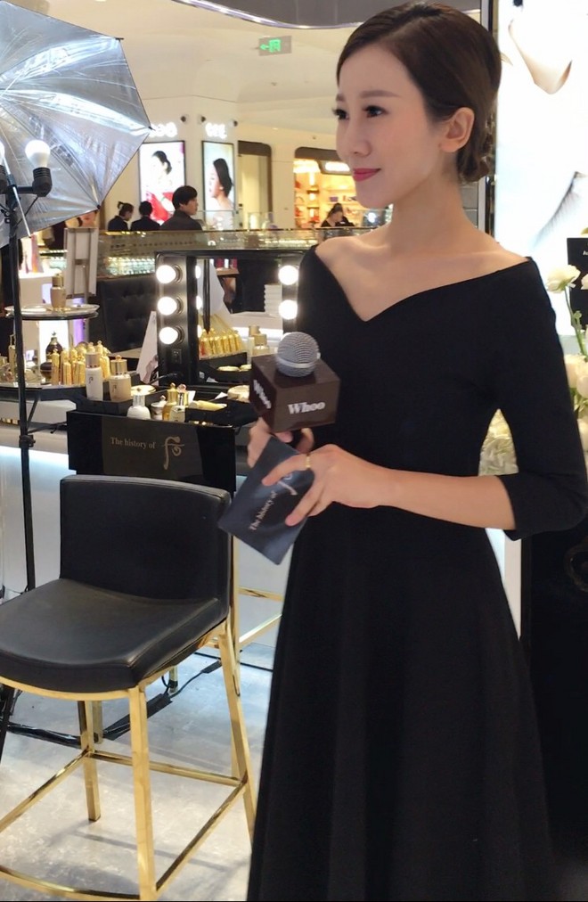 商務(wù)慶典主持人圖片/商務(wù)慶典主持人樣板圖 (4)