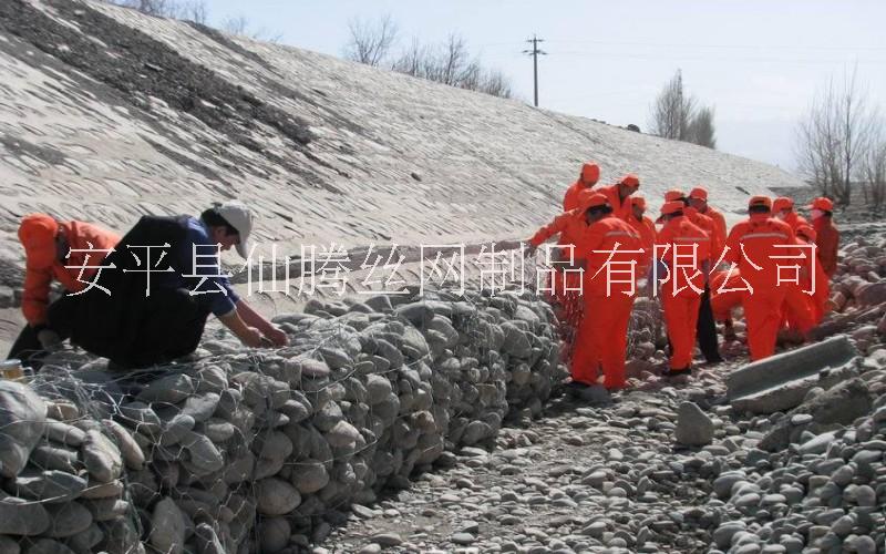 抗裂鉛絲石籠網(wǎng)箱現(xiàn)貨單面格賓網(wǎng)圖片