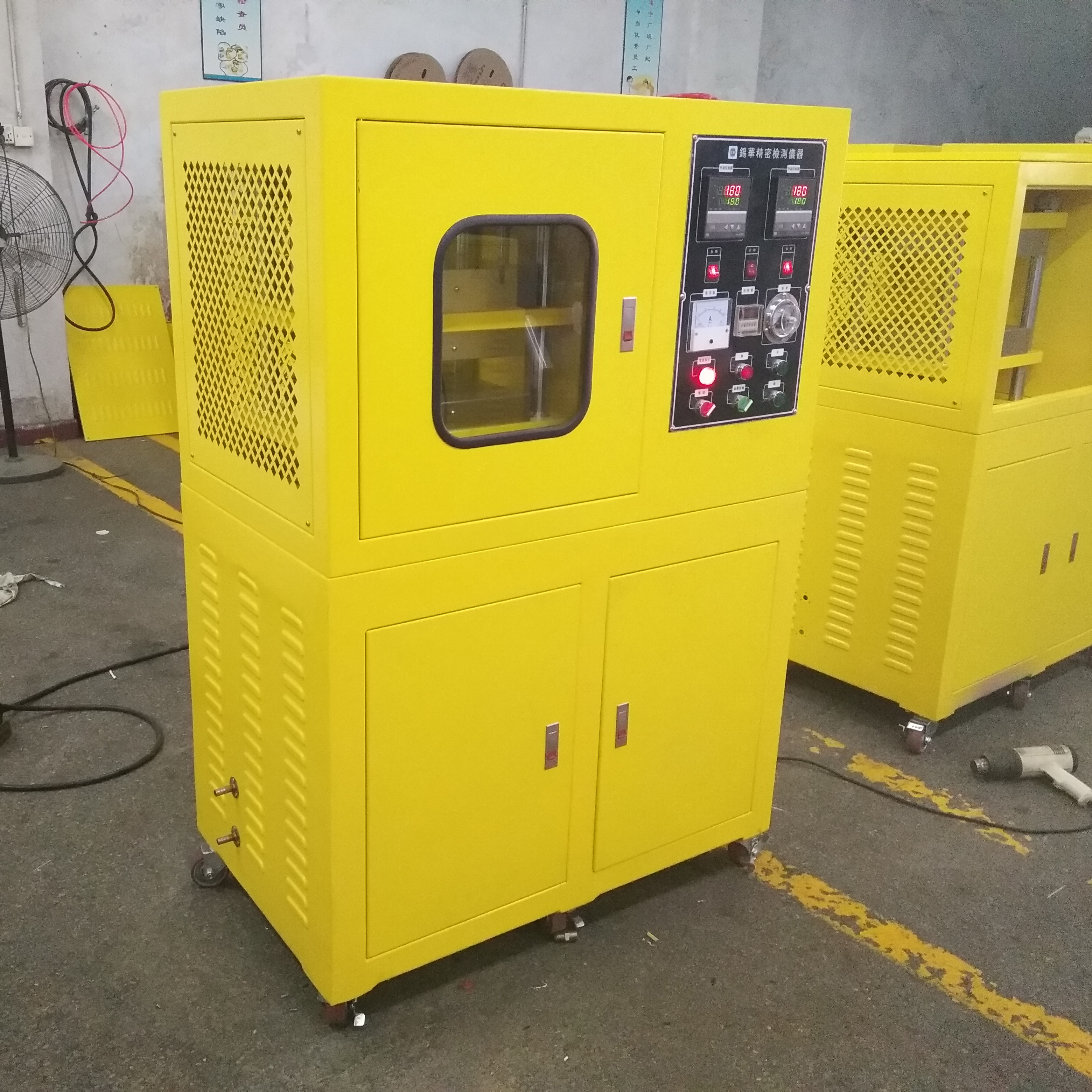 平板硫化機(jī)圖片/平板硫化機(jī)樣板圖 (2)