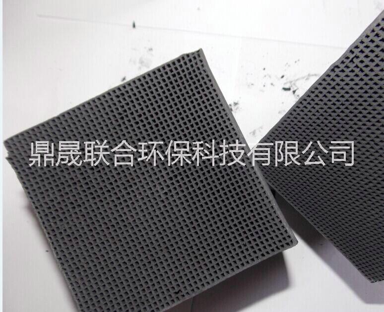蜂窩活性炭圖片