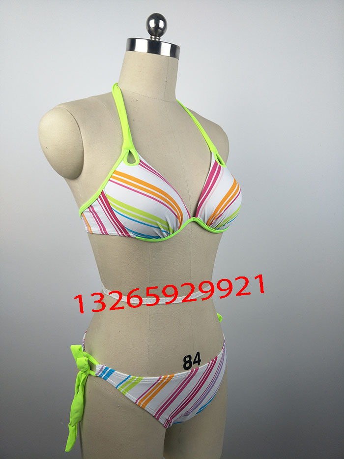2017泳衣批發(fā)圖片