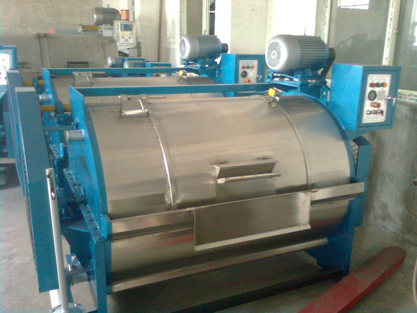 泰州不銹鋼水洗房工業(yè)洗衣機廠家 服裝水洗機廠家 大型工業(yè)水洗機